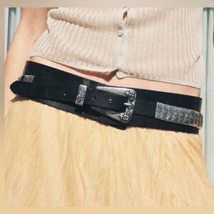 ZARA LEATHER BELT WITH METAL PIECES
Color : black *  Size : 32 (US 32)